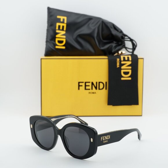 Fendi FE40137F 01A Butterfly Sunglasses - Black/Grey